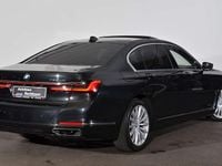 Gebraucht BMW 730L 265 PS (194 kW) 2019 Saphirschwarz Limousine