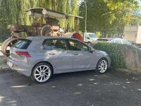 Gebraucht VW Golf VIII Life 131 PS (96 kW) 2020 Grau Limousine