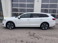 Neu Skoda Superb Selection 204 PS (150 kW) 2026 Weiss  normal Kombi