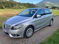 Gebraucht Mercedes B180 Style 109 PS (80 kW) 2014 Silber Van / Kleinbus
