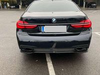 Gebraucht BMW 740L M Performance 326 PS (239 kW) 2017 Blau Limousine