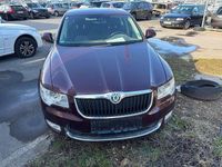 Gebraucht Skoda Superb Ambition 160 PS (117 kW) 2010 Rot Limousine