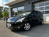 gebraucht Peugeot 5008 16 VTI Premium **AHK/Panorama/Tempomat**