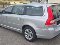 gebraucht Volvo V70 Kinetic D3 5-Zylinder Automatik