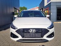 gebraucht Hyundai i30 Kombi Smart SW 1.5 MJ25*Navi*LED*Shzg*PDCv&h*Cam*16
