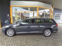 gebraucht VW Passat Variant Elegance 2,0 SCR TDI DSG