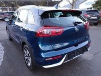 Gebraucht Kia Niro Silver 141 PS (103 kW) 2017 Blau SUV