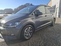 Gebraucht VW Touran 116 PS (85 kW) 2018 Grau Van / Kleinbus