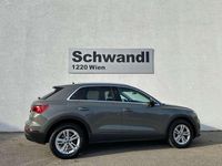 Gebraucht Audi Q3 Basis 150 PS (110 kW) 2019 Grau SUV