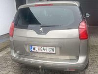 Gebraucht Peugeot 5008 S 120 PS (88 kW) 2017 Grau Van / Kleinbus