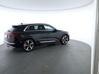 Gebraucht Audi e-tron Basis 369 kW (503 PS) 2021 Schwarz SUV