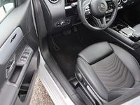 gebraucht Mercedes 180 B Aut. Business Solution |LED |Navi |E-Heck |Rü...