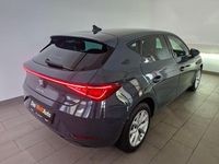 Neu Seat Leon Style 115 PS (84 kW) 2026 Dunkelblau  normal