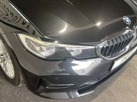 gebraucht BMW 320 320 d xDrive Touring Aut. * Allrad * Navi * LED *