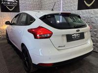 gebraucht Ford Focus 1.5 TDCI/SHZ/PDC/Navi/Klimaaut./ Ab 124 Euro/Monat