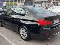 Gebraucht BMW 318 143 PS (105 kW) 2013 Schwarz Limousine