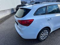 Gebraucht Kia Ceed Sportswagon 128 PS (94 kW) 2015 Weiß Kombi