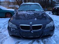 Gebraucht BMW 318 129 PS (94 kW) 2005 Blau Limousine