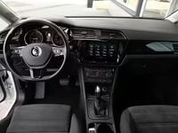 Gebraucht VW Touran 150 PS (110 kW) 2022 Purewhite Van / Kleinbus
