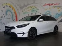 gebraucht Kia Ceed Sportswagon 1,5 TGDI Silber 48V DCT + STYLE-Paket *...