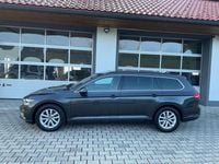 Gebraucht VW Passat Business 122 PS (89 kW) 2022 Grau Kombi
