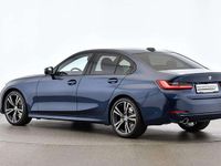 Gebraucht BMW 318 Shadowline 156 PS (114 kW) 2024 Phytonicblau Limousine