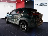 Neu Toyota Yaris Cross Active 98 PS (72 kW) 2026 Silber SUV