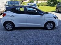 Gebraucht Hyundai i10 67 PS (49 kW) 2021 Weiß Kleinwagen