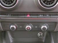gebraucht Audi A3 Sportback 30 TDI 1.6 Xenon PDC Klima Speedlimit Limousine