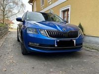 gebraucht Skoda Octavia Combi 2,0 TDI Style DSG