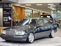 Gebraucht Mercedes E300 103 PS (75 kW) 1989 Schwarz Limousine