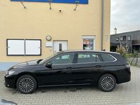 gebraucht VW Passat Variant R-Line 4WD DSG AHK Black Style Paket Navi Head-UP Matrix-LED ACC