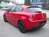 Gebraucht Alfa Romeo Giulietta Distinctive 120 PS (88 kW) 2015 Rot Kleinwagen
