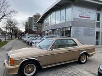 Gebraucht Mercedes 230 136 PS (100 kW) 1983 Gold Coupé