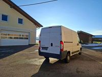 Gebraucht Peugeot Boxer 101 PS (74 kW) 2011 Weiß Van