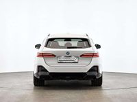Gebraucht BMW 530e Shadowline 190 PS (139 kW) 2025 Mineralweiß metallic Kombi