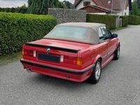 Gebraucht BMW 325 171 PS (125 kW) 1987 Rot Cabrio