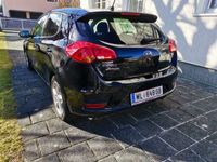 gebraucht Kia Ceed Ceed /cee'd 16 CRDi Silber Silber