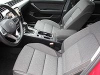 Gebraucht VW Passat Business 122 PS (89 kW) 2023 Rot Kombi