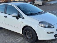 Gebraucht Fiat Punto Dynamic 86 PS (63 kW) 2014 Weiß Kleinwagen