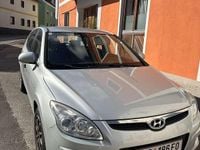 Gebraucht Hyundai i30 105 PS (77 kW) 2008 Silber Kleinwagen