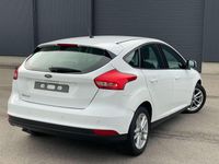 Gebraucht Ford Focus Trend 95 PS (69 kW) 2017 Weiß Limousine