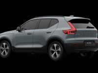 Neu Volvo XC40 Plus 163 PS (119 kW) 2026 Grau SUV