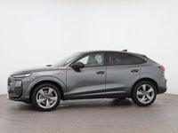 gebraucht Audi Q3 Sportback Basis 2.0 TFSI quattro (Allrad) 204PS S-Tronic (Automatik), 17" Alufelgen, Elektr. Heckklappe, MMI Navigation plus, Sitzheizung, 3-Zonen-Klimaautomatik, Parksensoren vorn/hinten, M-Lederlenkrad, Tempomat, Virtual Cockpit