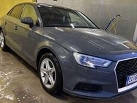 Gebraucht Audi A3 Sport 116 PS (85 kW) 2018 Grau Limousine