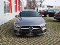 Gebraucht Mercedes A180 116 PS (85 kW) 2019 Grau Limousine