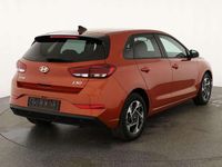 gebraucht Hyundai i30 1.0 T-GDI DCT Family, Navi, Kamera, LED, 16-Zoll, Winterpaket, 1. Hand
