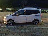 Gebraucht Ford Tourneo Titanium 101 PS (74 kW) 2017 Weiß Kombi