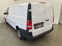 Gebraucht Mercedes Vito 163 PS (119 kW) 2022 Weiß Van