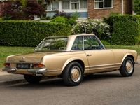 Gebraucht Mercedes 250 150 PS (110 kW) 1967 Gold Cabrio